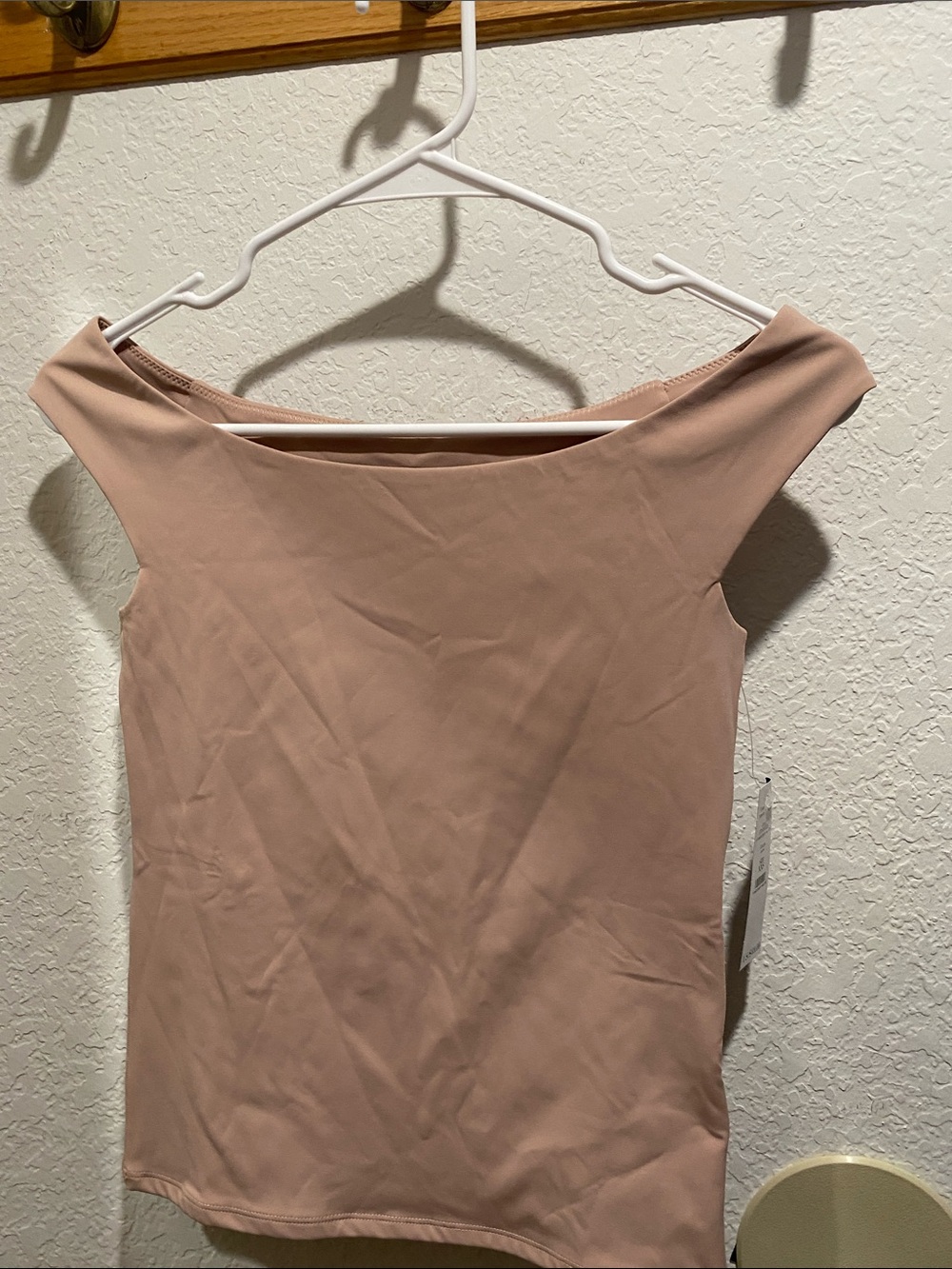 White House Black Market Blush Off-Shoulder Sleeveless Top